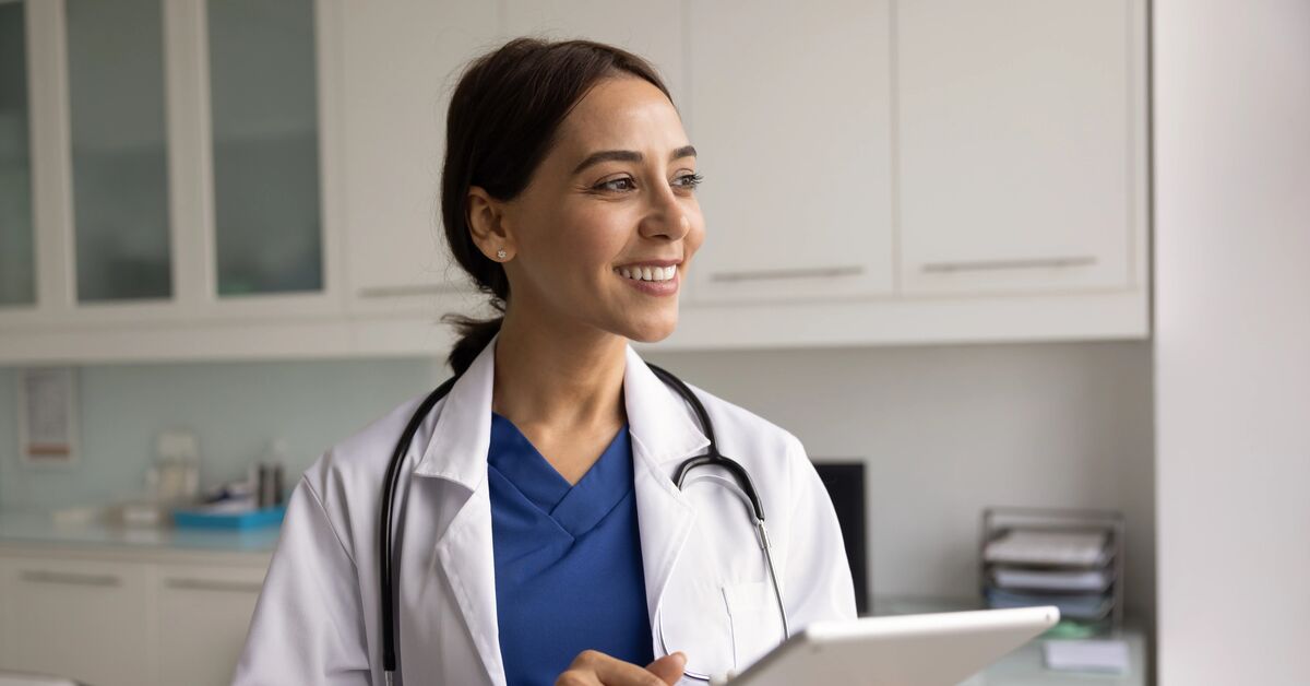 nurse practitioner (NP) student with laptop